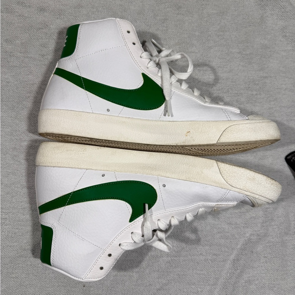 Nike  blazers White and Green High-Top Sneakers. No Box